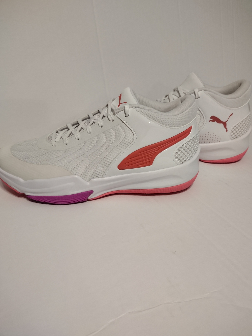 Puma Women's 11 Men's Size 9.5 White & Pink  Low-Top Athletic Shoes